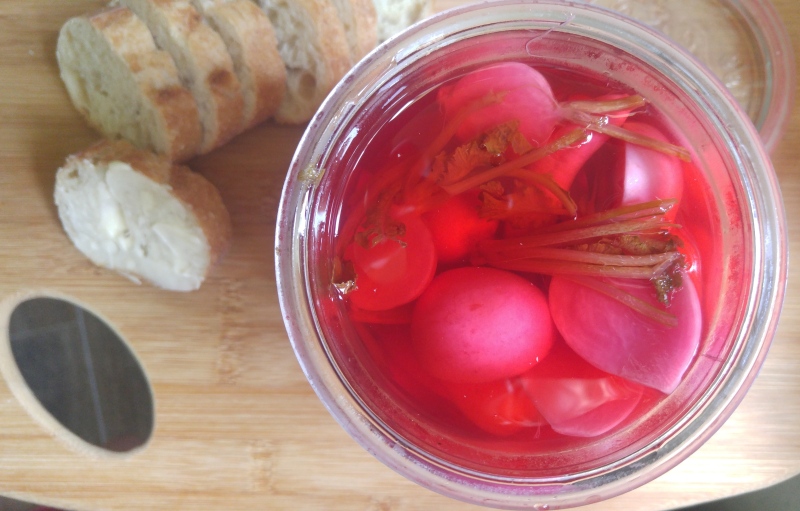 quick-pickled-radishes